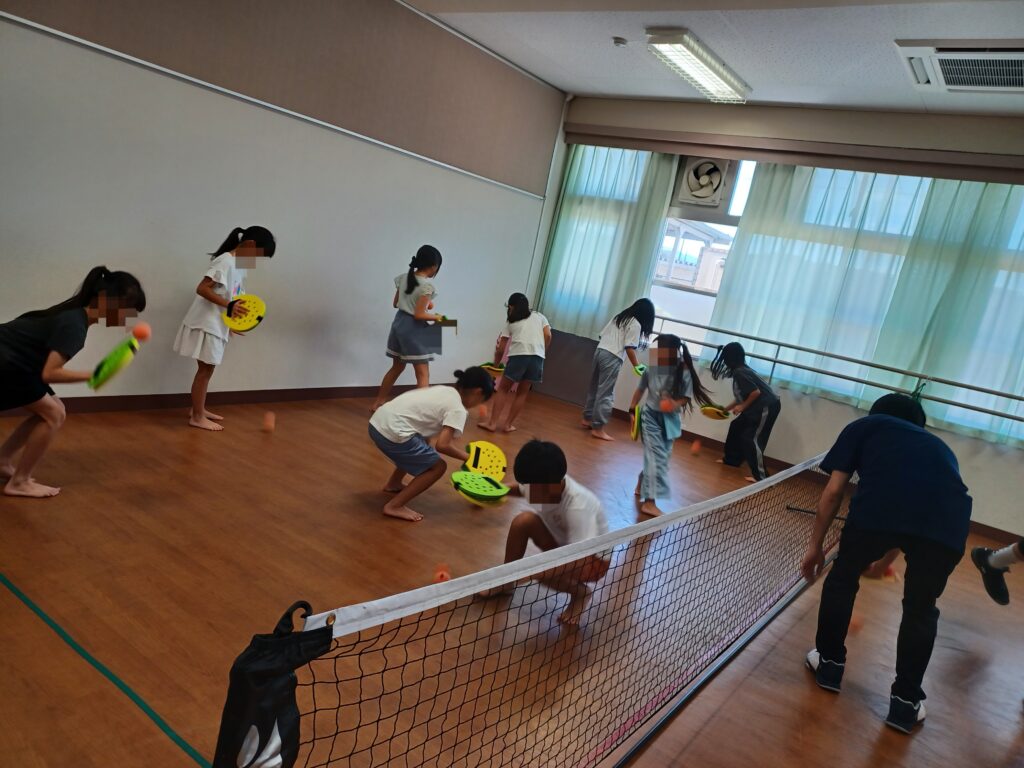 【活動報告】さつき野小学校のびのびルームで「テニピン」体験！